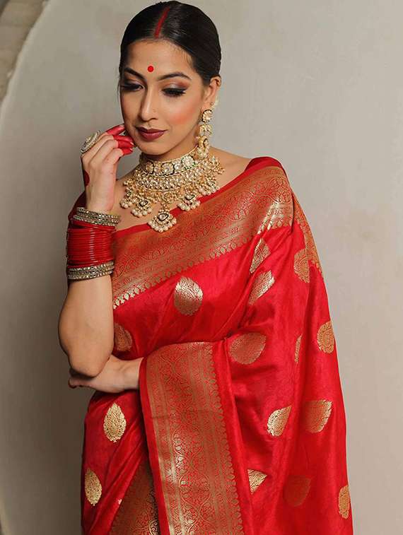 women self design banarasi saree with blouse - 22145295 -  Standard Image - 4