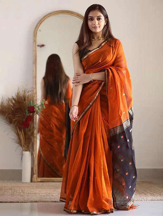 women self design handloom saree with blouse - 22145301 -  Standard Image - 1