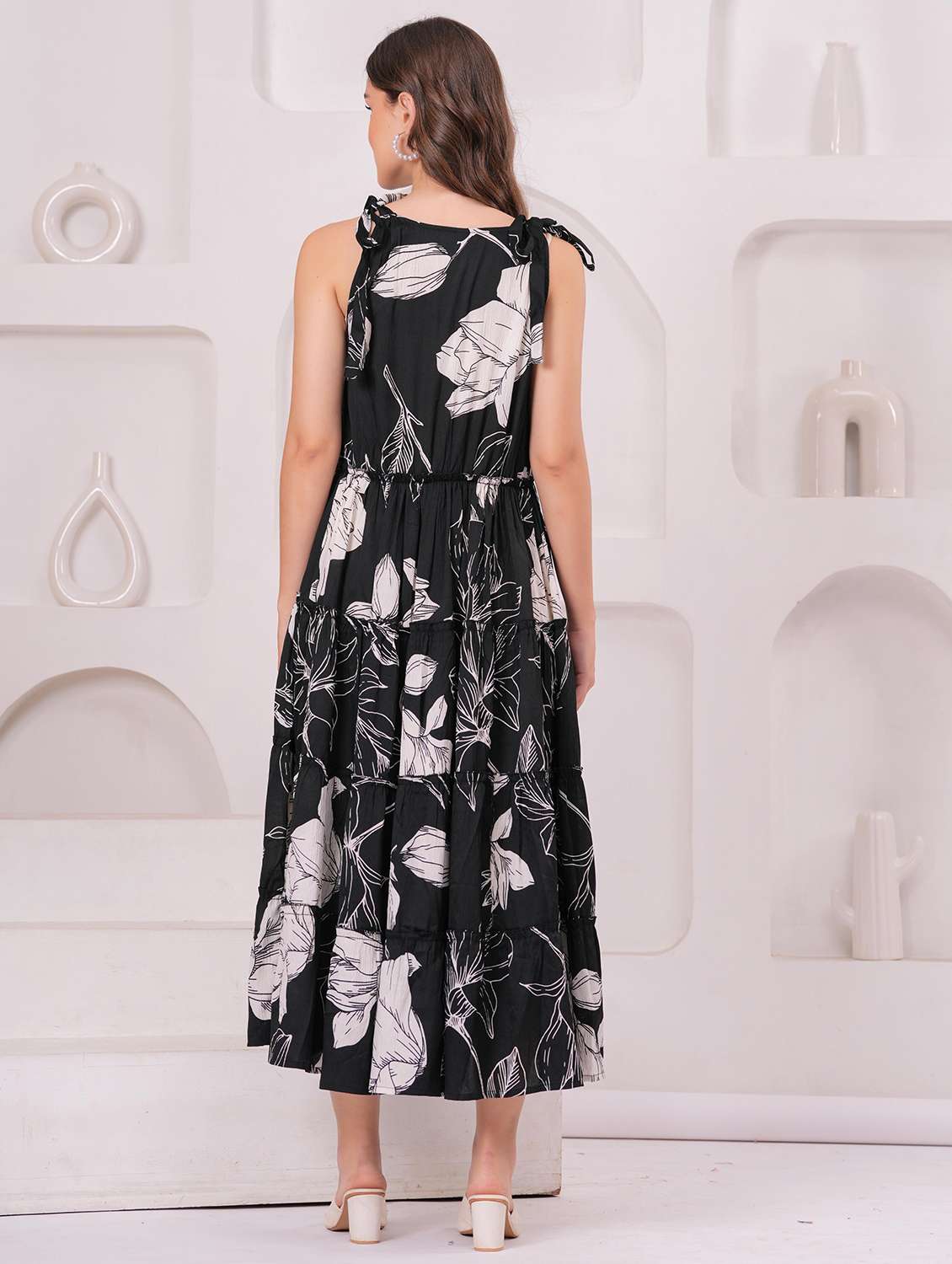 women floral printed sleeveless tiered dress - 22145860 - Standard Image - 4