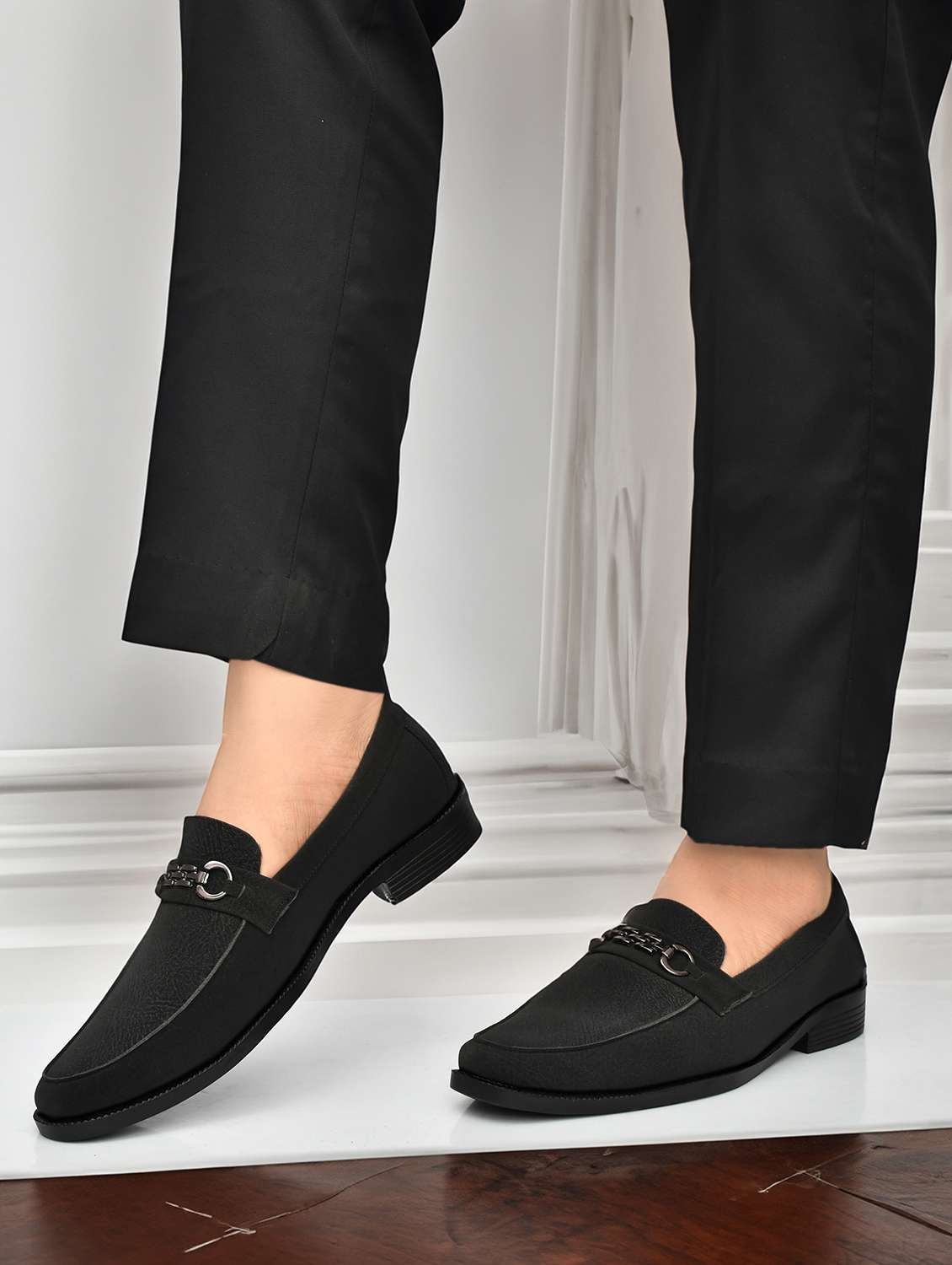 men slip on horsebit loafer