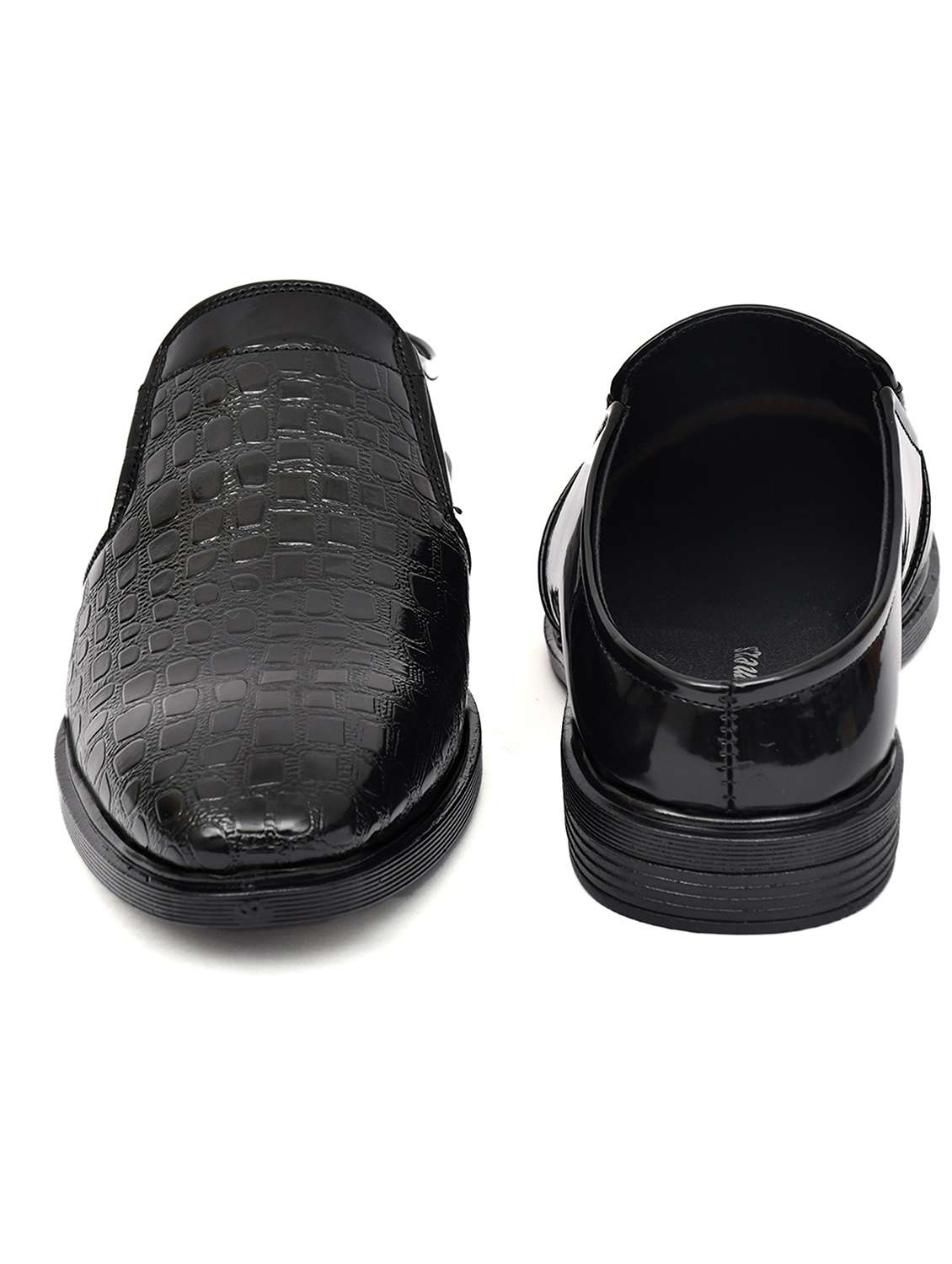 men textured slip on casual shoes - 22146041 -  Standard Image - 4