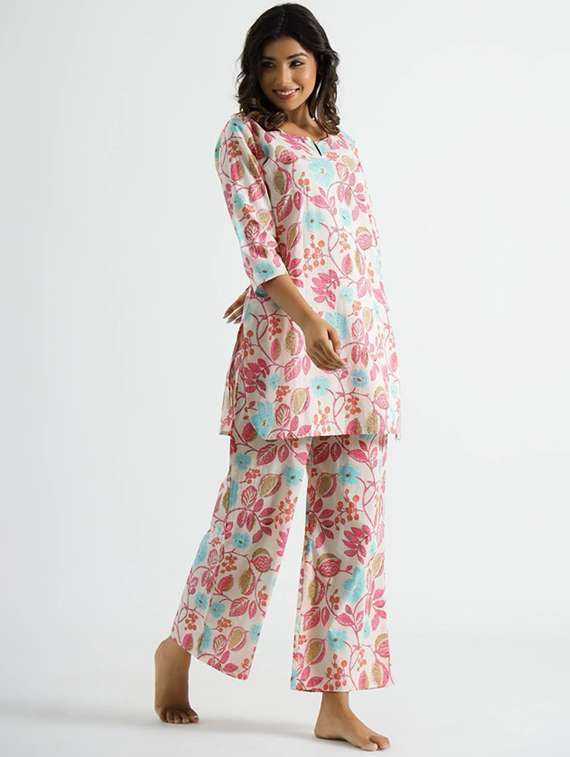 women three quarter sleeve regular fit ethnic co-ord set - 22146261 -  Standard Image - 1