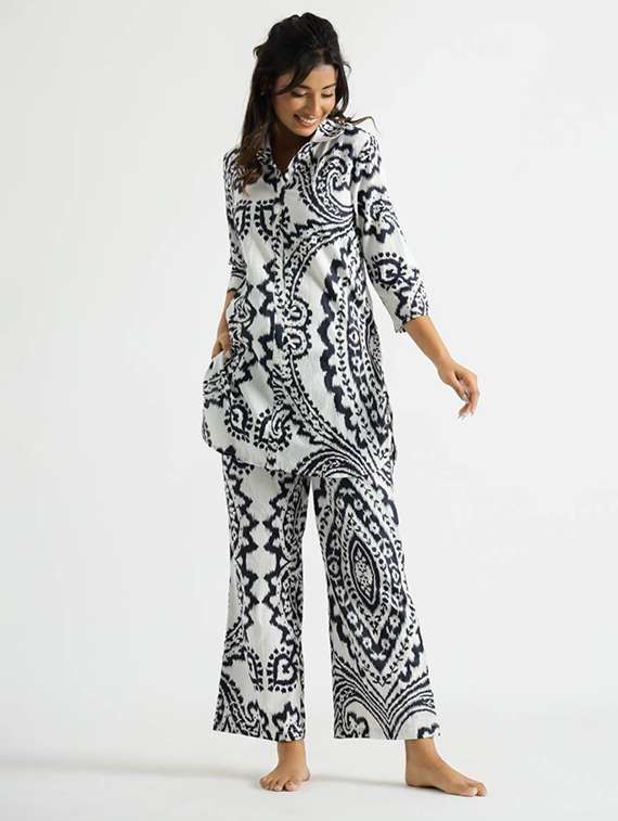 women three quarter sleeve regular fit ethnic co-ord set - 22146291 -  Standard Image - 1