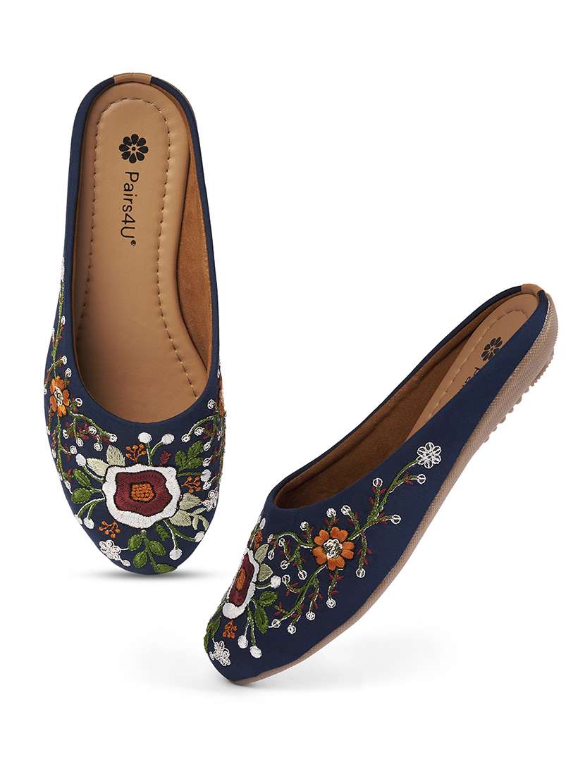 women embroidered slip on jutis - 22146565 -  Standard Image - 4