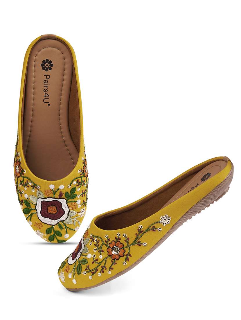 women embroidered slip on jutis - 22146568 -  Standard Image - 4