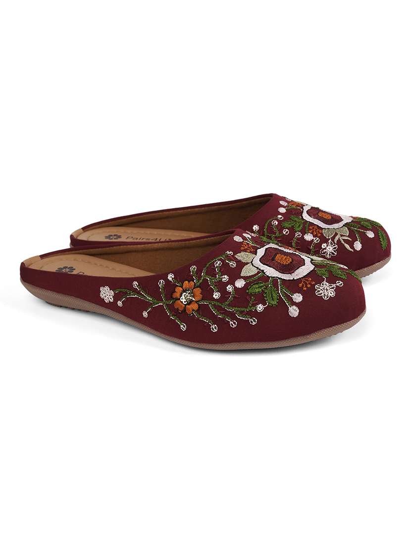 women embroidered slip on jutis - 22146571 -  Standard Image - 1