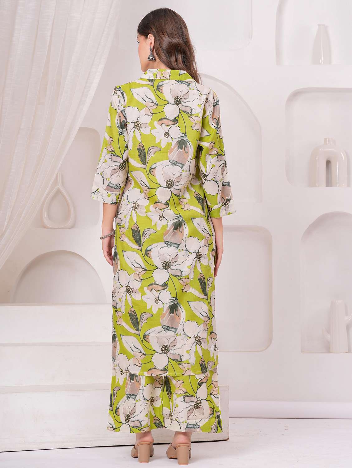 women floral printed three quarter sleeve kurta palazzo set - 22146628 -  Standard Image - 4