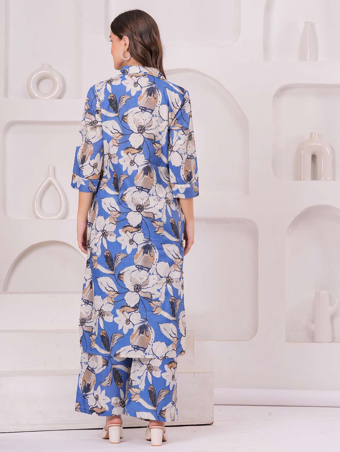 women floral printed three quarter sleeve kurta palazzo set - 22146629 - Standard Image - 4