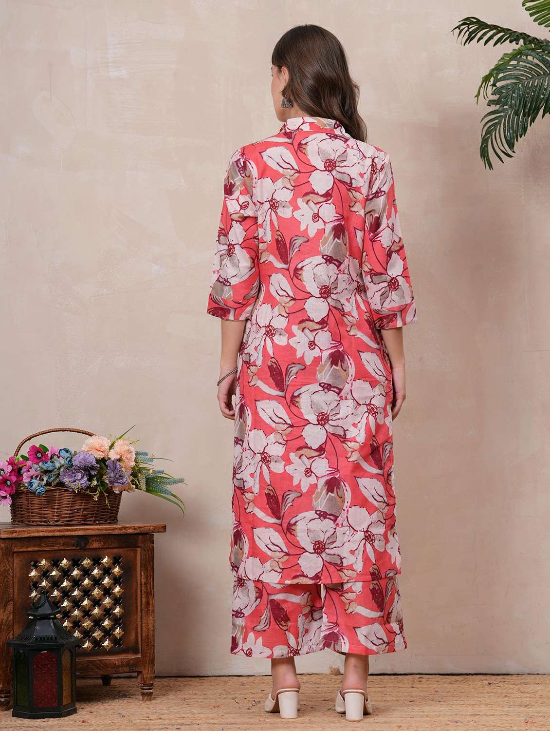 women floral printed three quarter sleeve kurta palazzo set - 22146631 -  Standard Image - 4