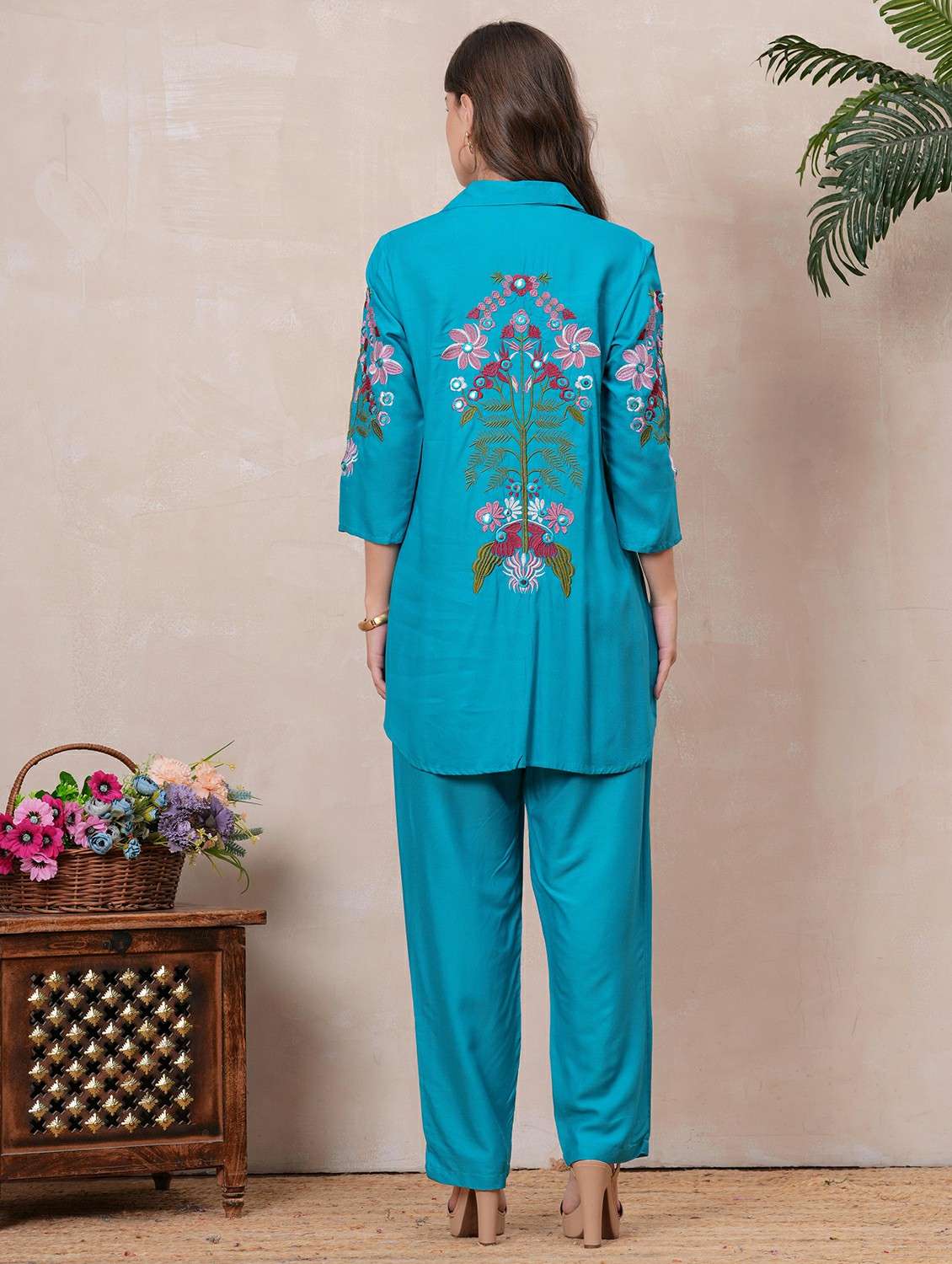 women three quarter sleeve regular fit ethnic co-ord set - 22146638 -  Standard Image - 4