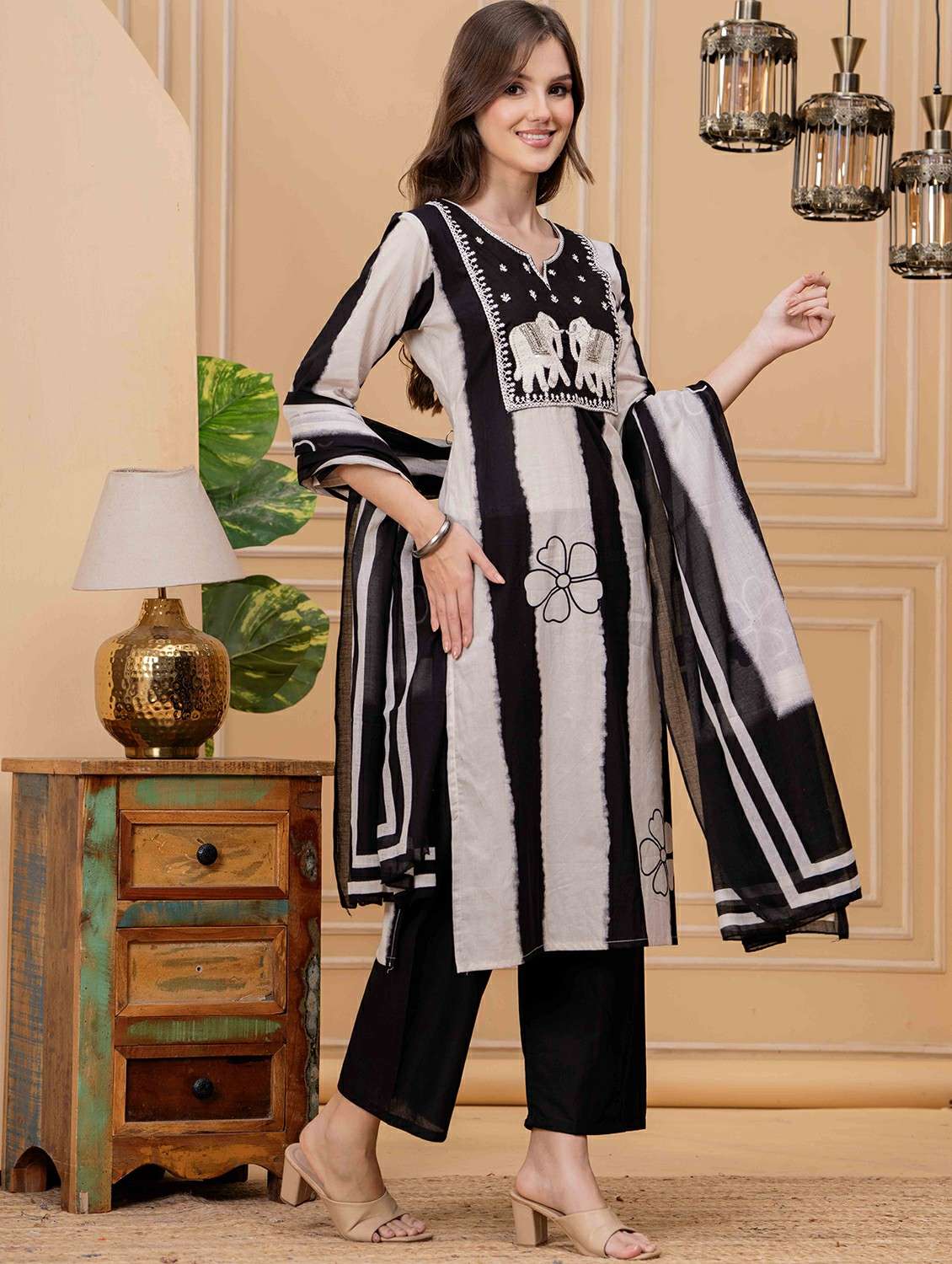 women printed three quarter sleeve kurta pant with dupatta set - 22146648 - Standard Image - 1