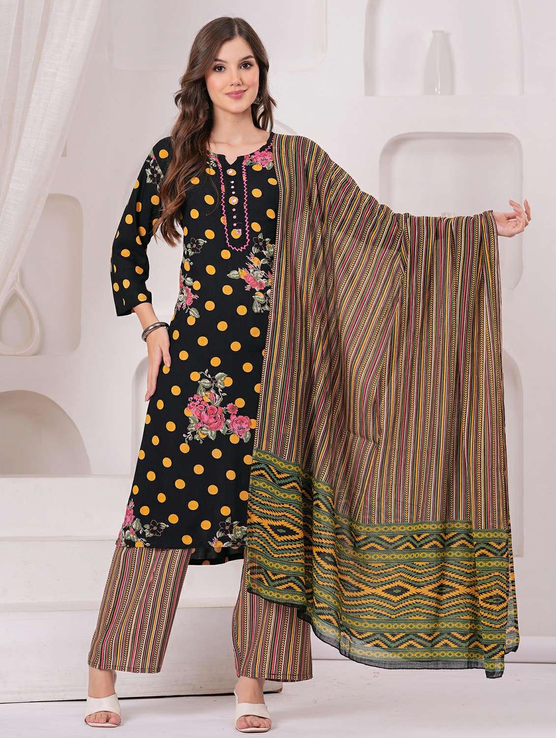 women printed three quarter sleeve kurta pant with dupatta set - 22146652 - Standard Image - 1