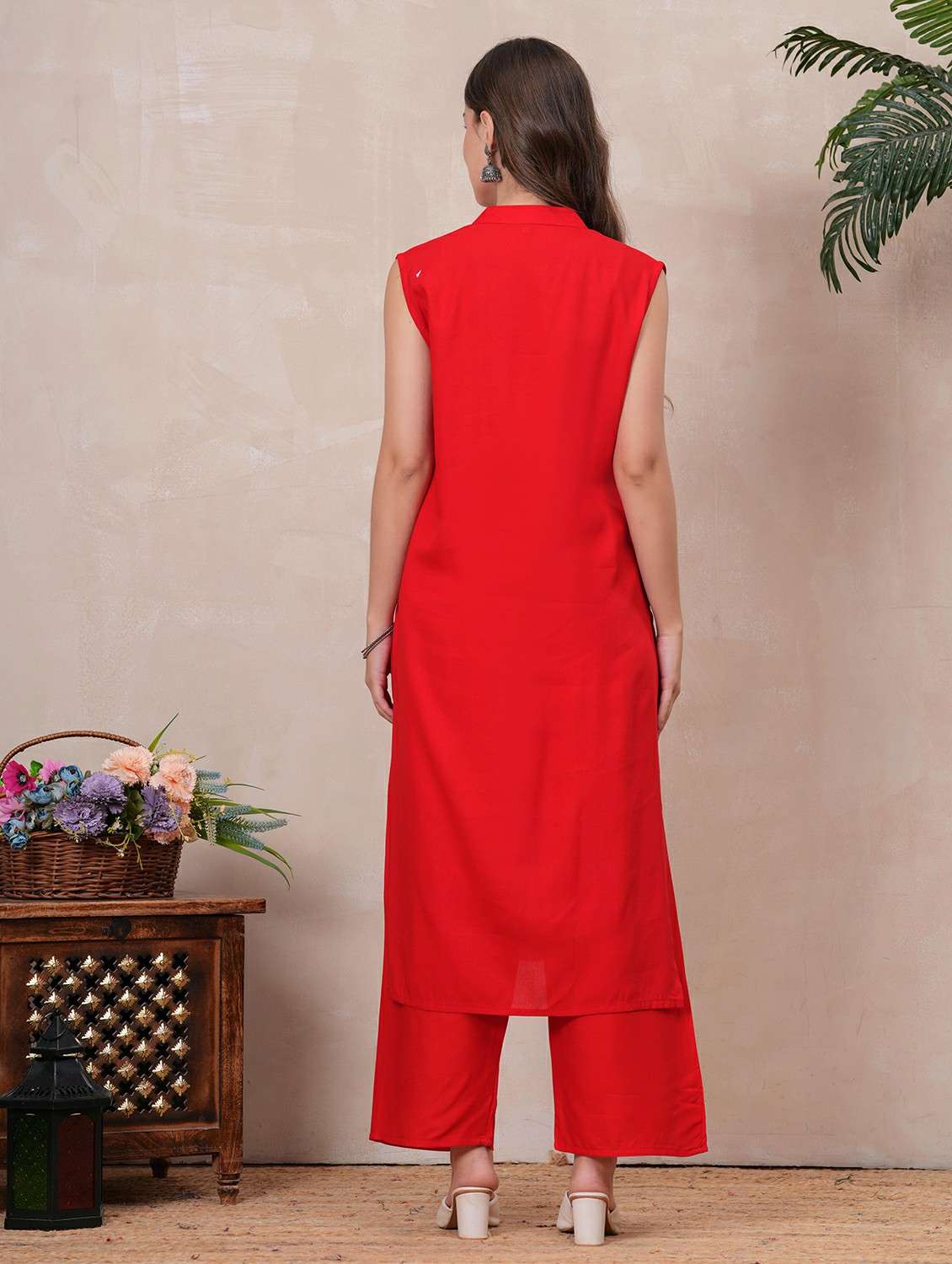 women embroidered sleeveless kurta palazzo set - 22146664 - Standard Image - 4