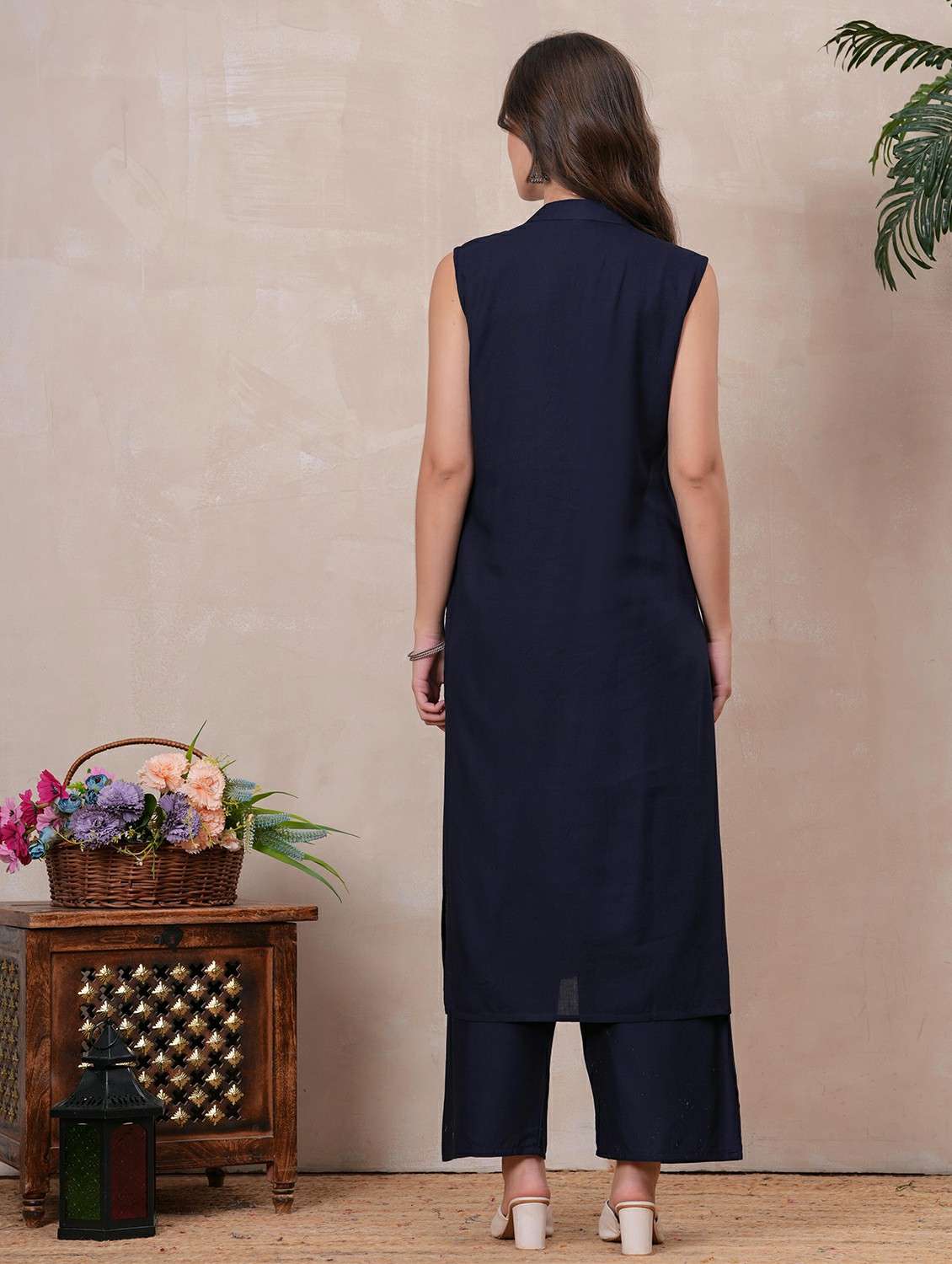 women embroidered sleeveless kurta palazzo set - 22146666 - Standard Image - 4