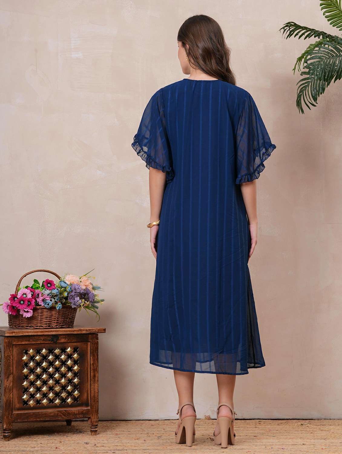 women striped v neck a-line ethnic dress - 22146668 -  Standard Image - 4