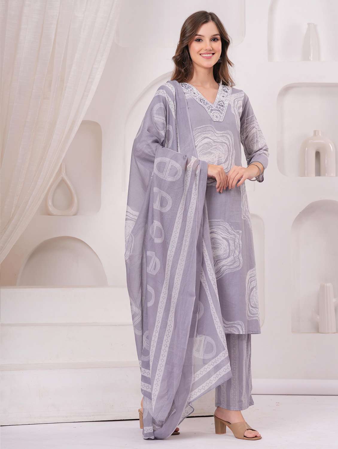 women printed three quarter sleeve kurta pant with dupatta set - 22146751 -  Standard Image - 1