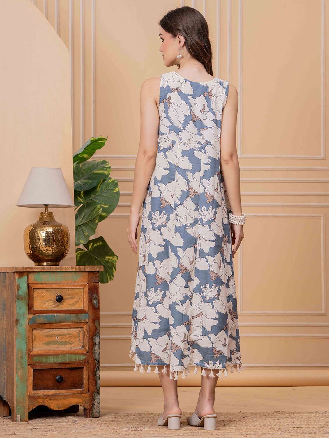 women floral sleeveless a-line ethnic dress - 22146761 -  Standard Image - 4
