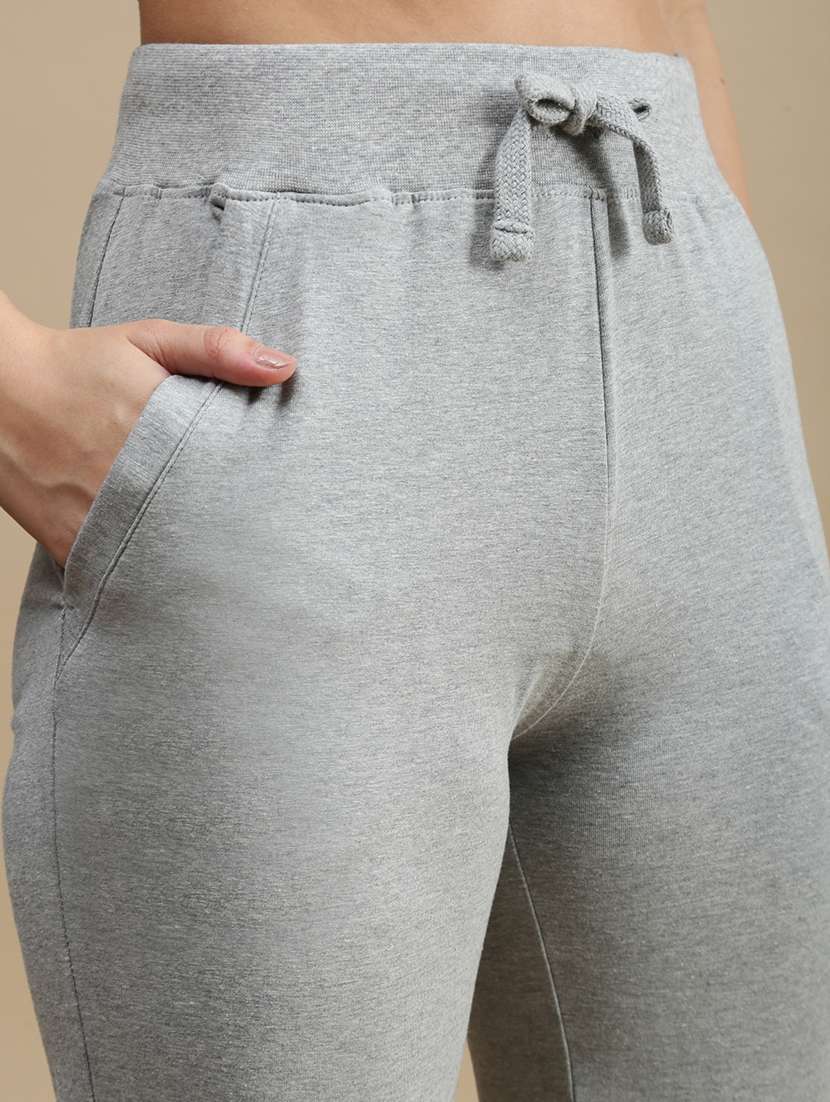 women solid mid rise yoga pants  - 22146961 -  Standard Image - 4