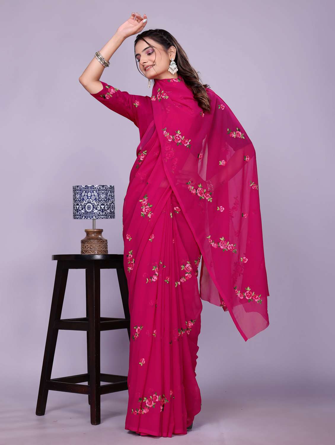 women magenta embroidered saree with blouse - 22147128 - Standard Image - 1