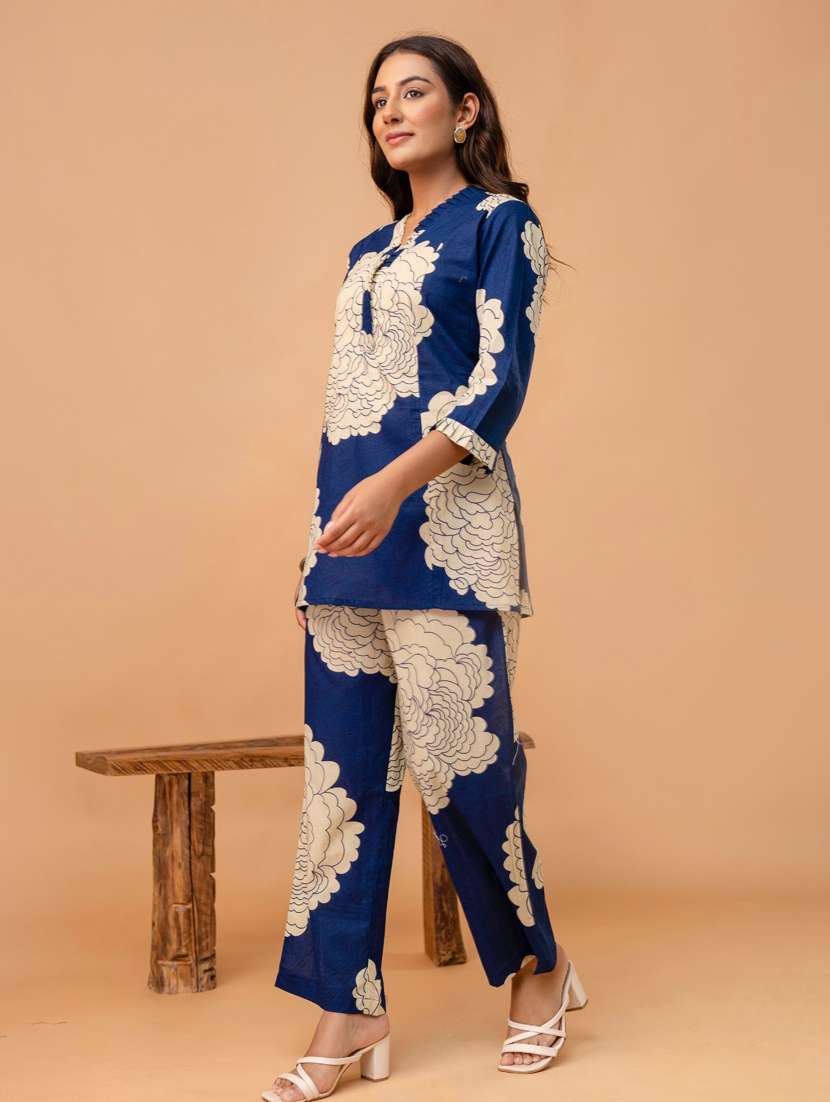 women three quarter sleeve regular fit ethnic co-ord set - 22147199 - Standard Image - 1
