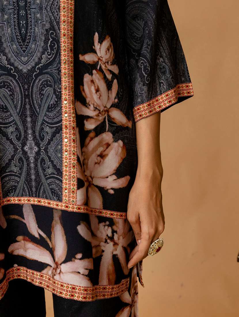 women three quarter sleeve regular fit ethnic co-ord set - 22147202 -  Standard Image - 4