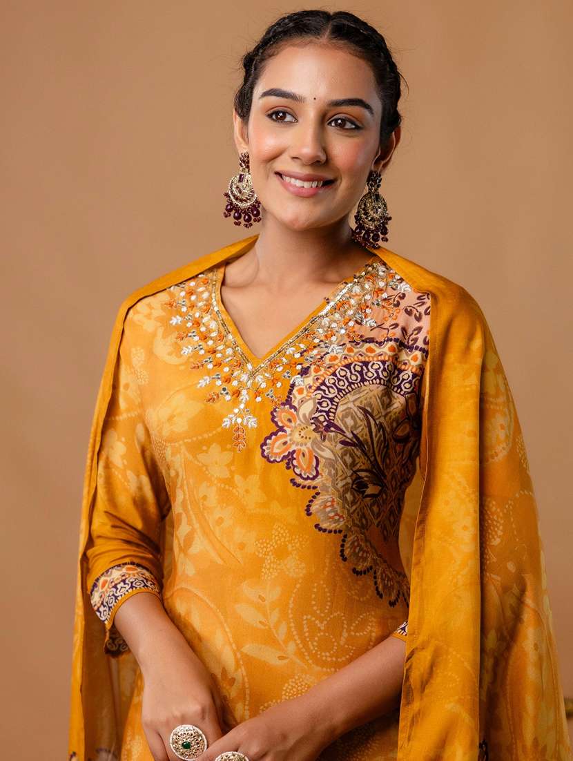 women printed three quarter sleeve kurta pant with dupatta set - 22147207 -  Standard Image - 4