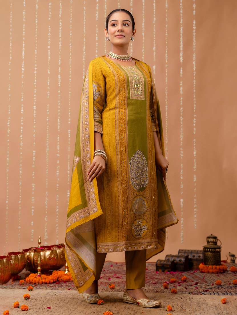 women printed three quarter sleeve kurta pant with dupatta set - 22147212 -  Standard Image - 1