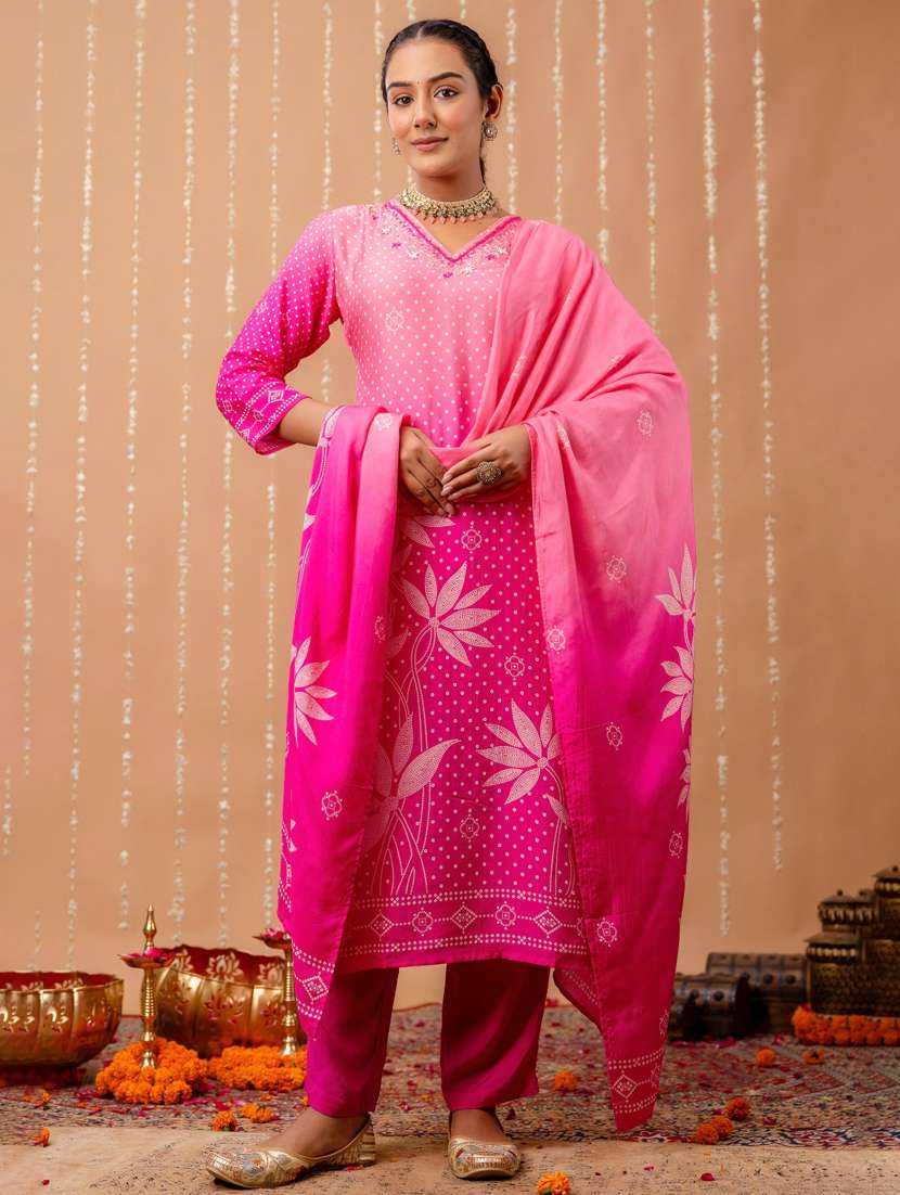 women bandhani three quarter sleeve kurta pant with dupatta set