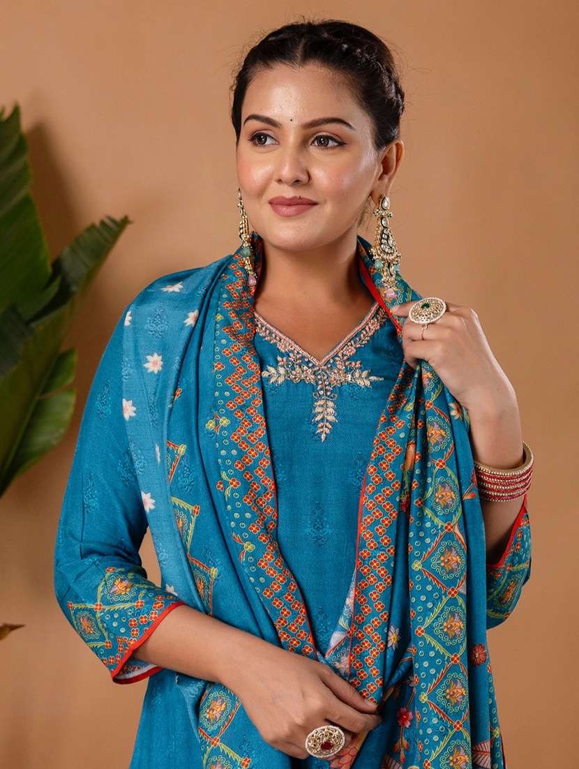 women floral three quarter sleeve kurta pant with dupatta set - 22147220 -  Standard Image - 4