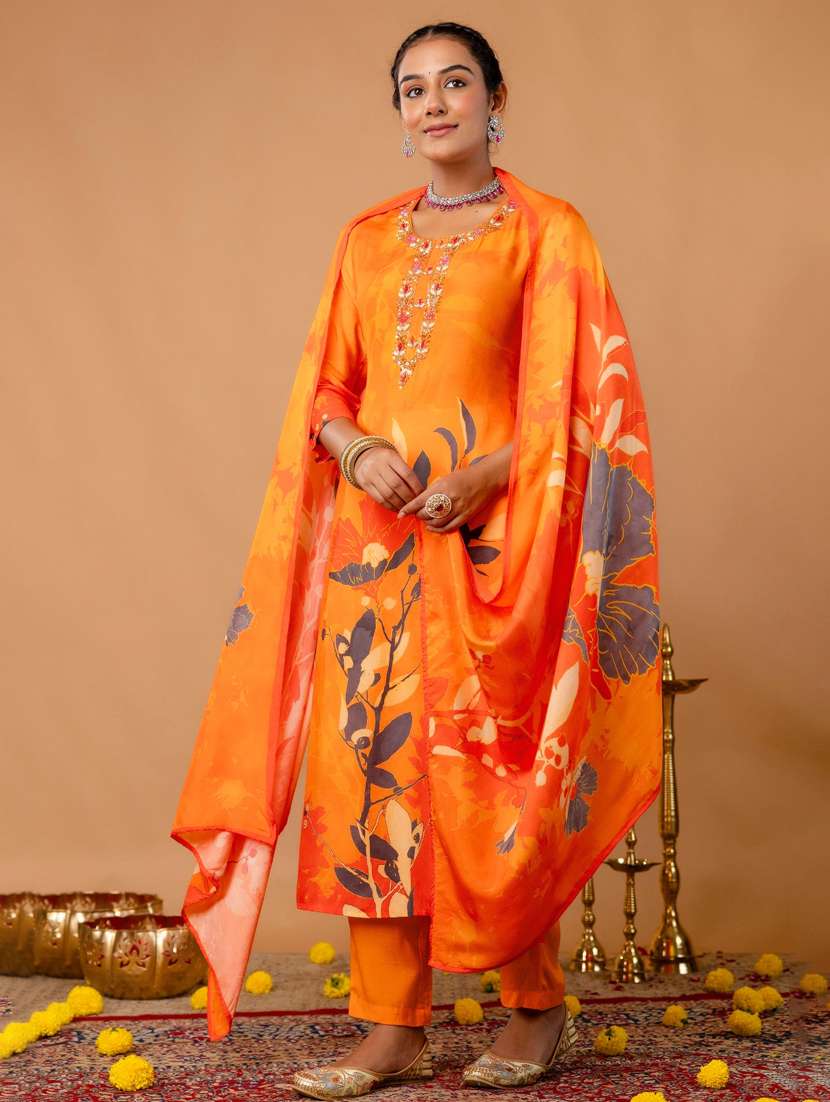 women floral three quarter sleeve kurta pant with dupatta set - 22147222 -  Standard Image - 1