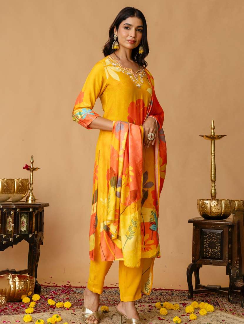 women floral three quarter sleeve kurta pant with dupatta set - 22147223 -  Standard Image - 1