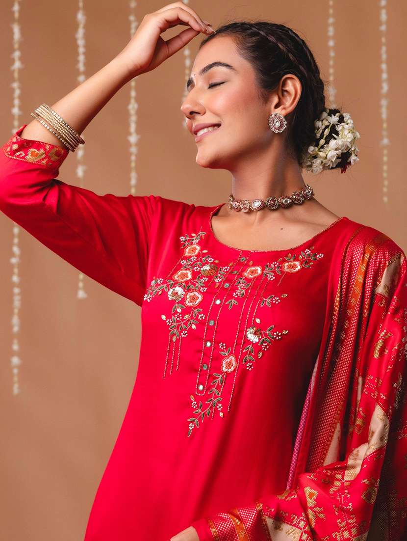 women embroidered three quarter sleeve kurta pant with dupatta set - 22147224 -  Standard Image - 4