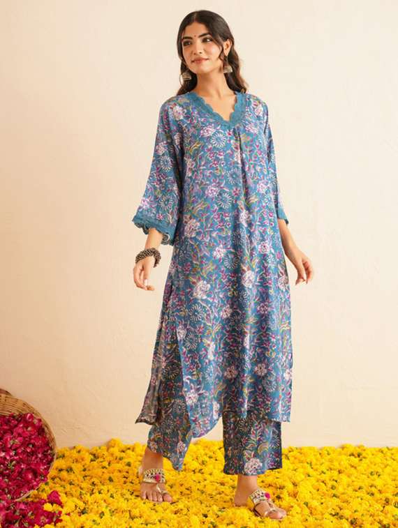 women floral three quarter sleeve kurta palazzo set - 22147249 -  Standard Image - 1