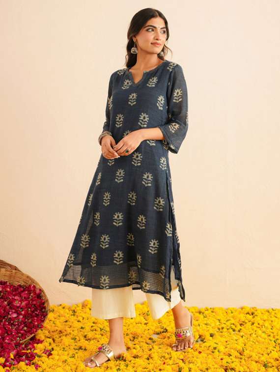 women floral three quarter sleeve kurta palazzo set - 22147252 -  Standard Image - 1