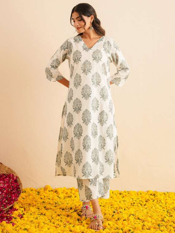 women floral three quarter sleeve kurta palazzo set - 22147254 -  Standard Image - 1