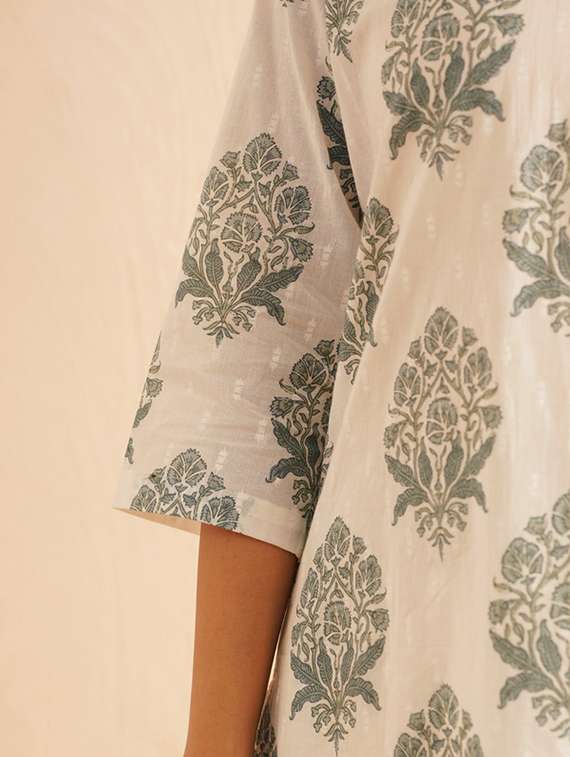 women floral three quarter sleeve kurta palazzo set - 22147254 -  Standard Image - 4