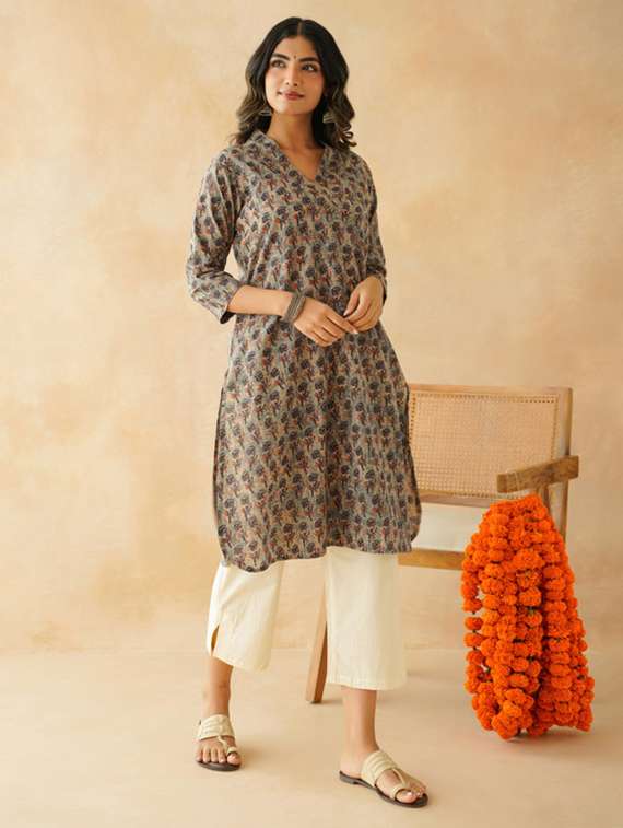 women floral three quarter sleeve straight kurta - 22147727 -  Standard Image - 1