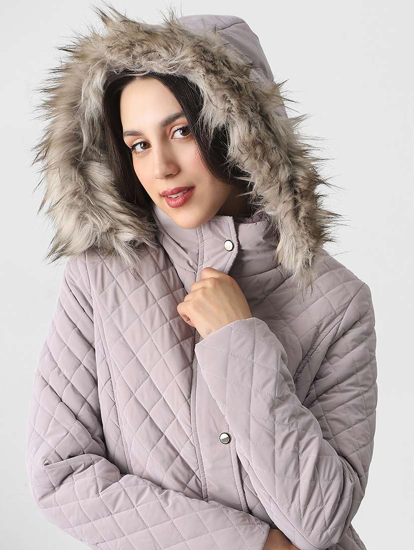 Globus Women Mauve Mock Neck Winter Wear Insulator Puffer Jacket With Detachable Faux Fur Hood - 22147790 -  Standard Image - 4
