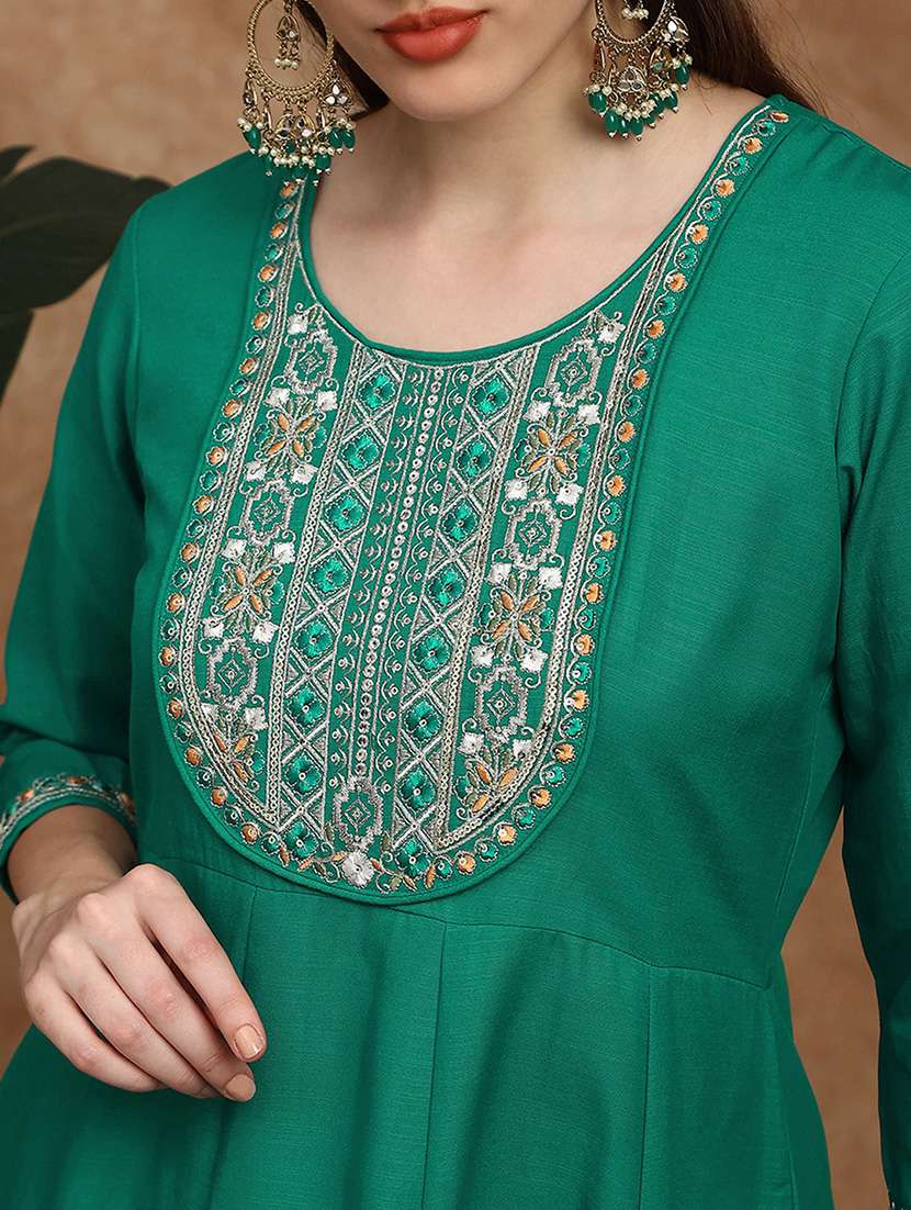 women embroidered three quarter sleeve anarkali kurta - 22147794 -  Standard Image - 4