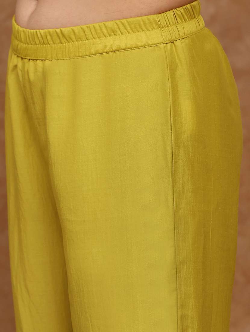 women embroidered three quarter sleeve kurta pant with dupatta set - 22147807 -  Standard Image - 4