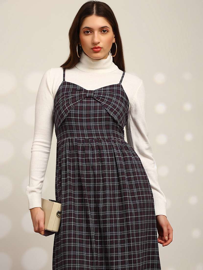 globus women maroon checkered strappy sleeves sweetheart neck bow detail smocked tiered fit & flare maxi dress - 22147827 -  Standard Image - 4