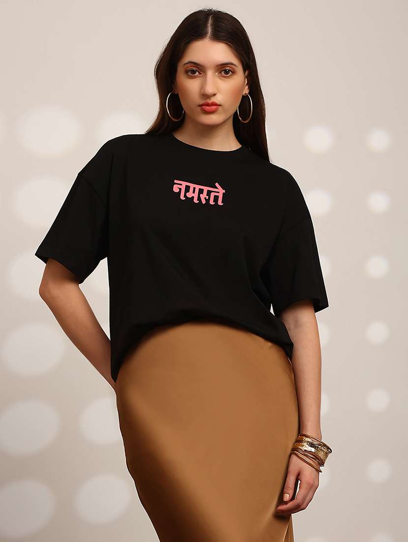 globus women black graphic print round neck drop shoulder sleeves oversized t-shirt - 22147838 -  Standard Image - 4