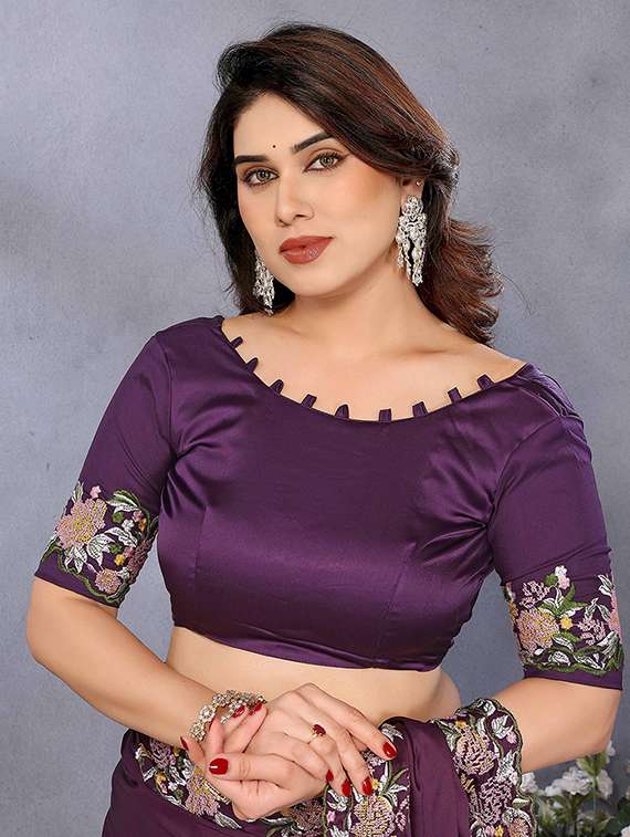 women solid with bordered saree with blouse - 22148159 -  Standard Image - 4