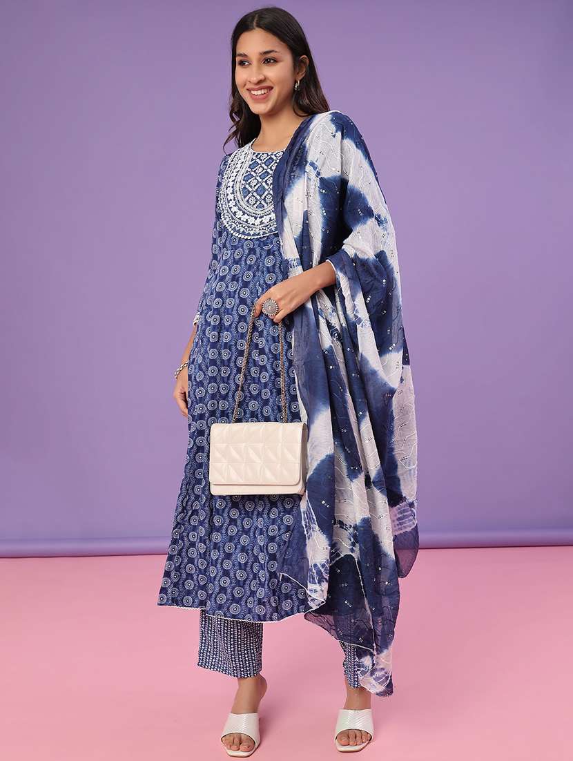 women printed three quarter sleeve kurta pant with dupatta set - 22154428 -  Standard Image - 1