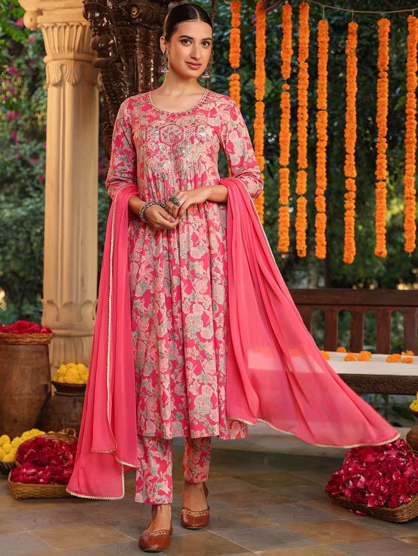 women embroidered three quarter sleeve kurta pant with dupatta set - 22156222 -  Standard Image - 1