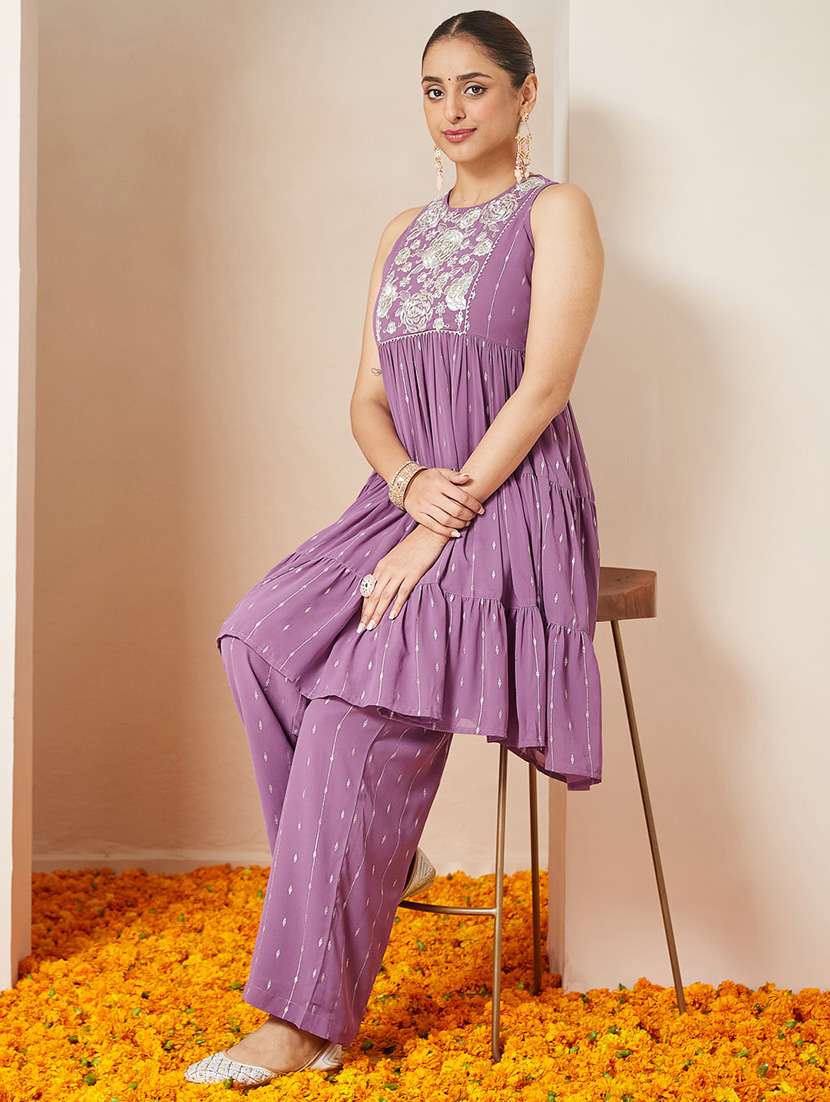 women embroidered sleeveless kurta palazzo set - 22156231 -  Standard Image - 1