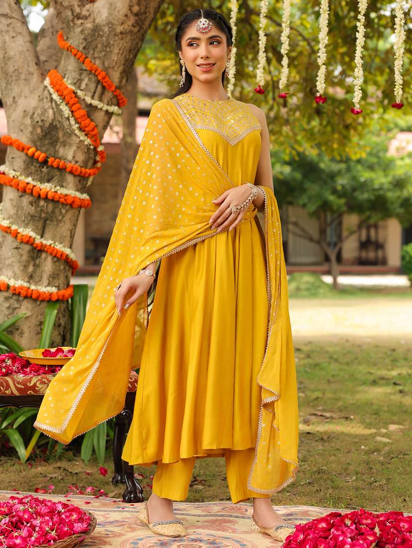 women embroidered sleeveless kurta pant with dupatta set - 22156246 -  Standard Image - 1
