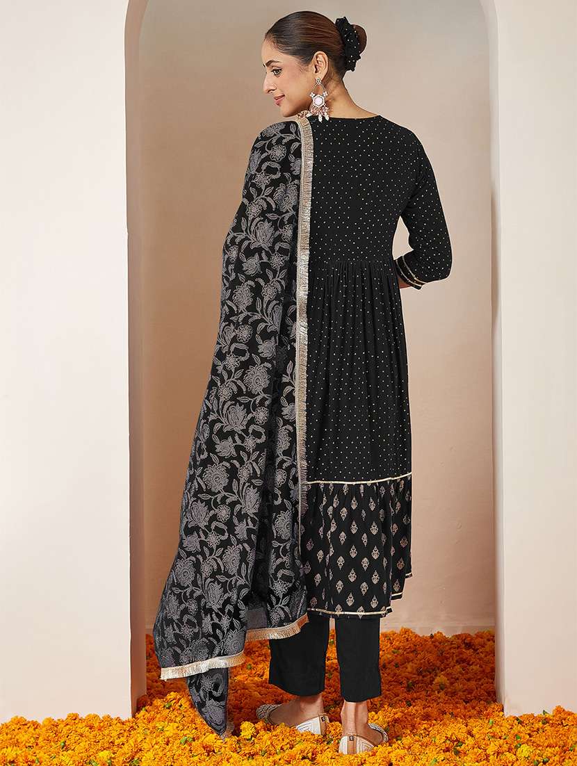 women printed three quarter sleeve kurta pant with dupatta set - 22156257 -  Standard Image - 4