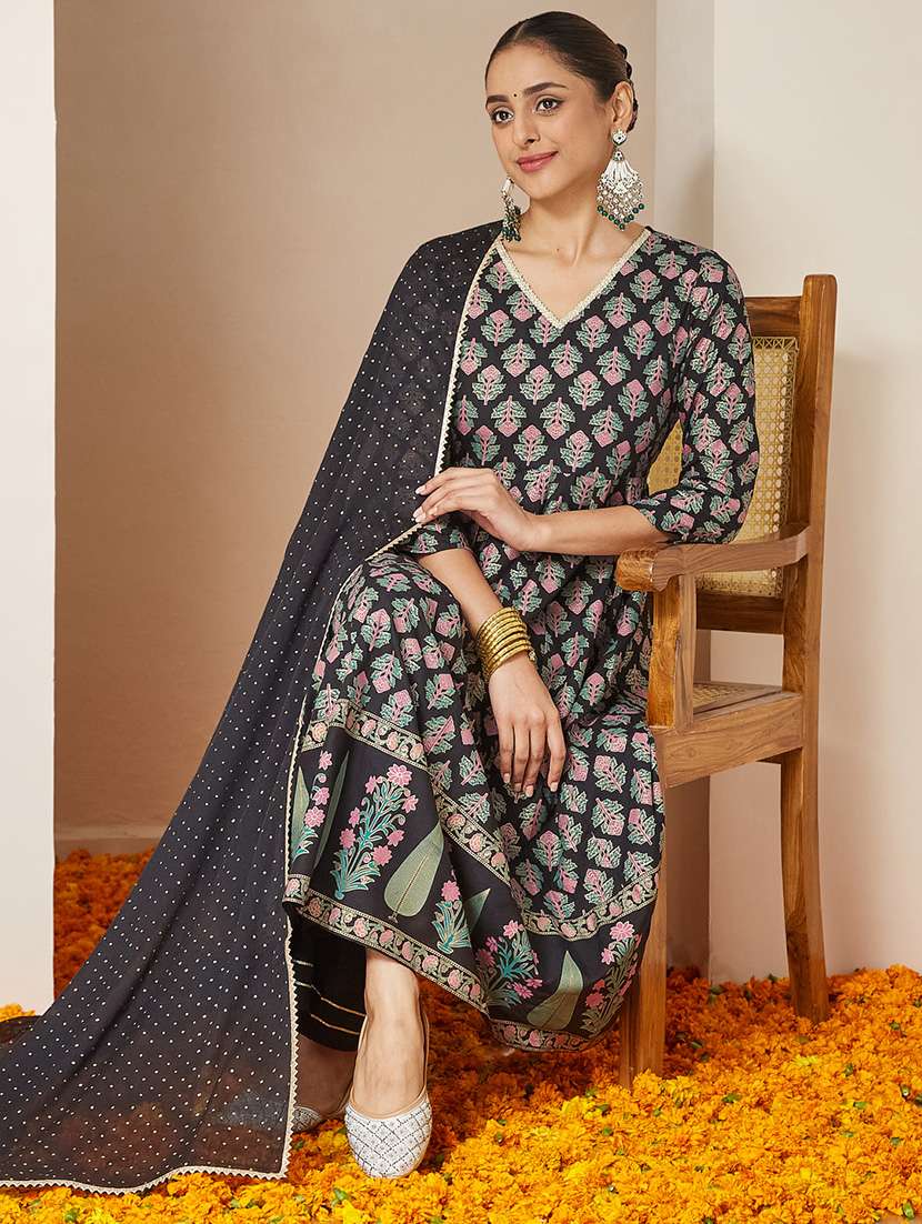 women printed three quarter sleeve kurta palazzo with dupatta set - 22156260 - Standard Image - 1