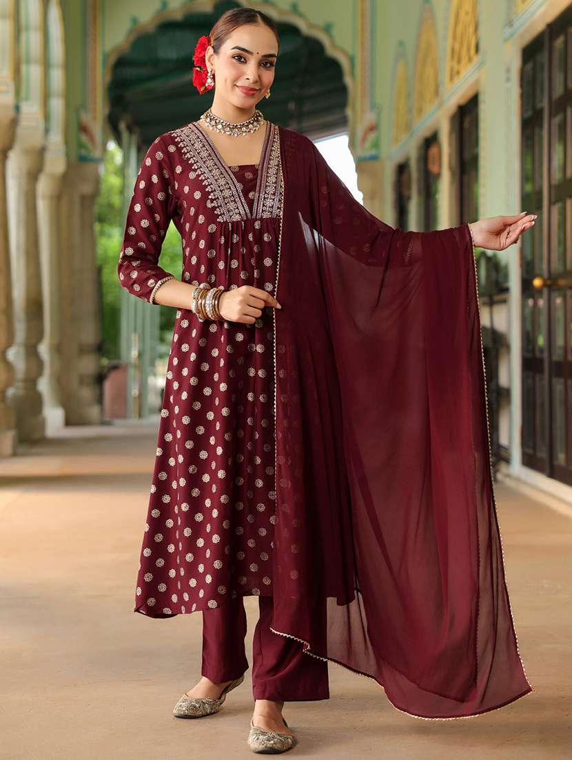 women embroidered three quarter sleeve kurta pant with dupatta set